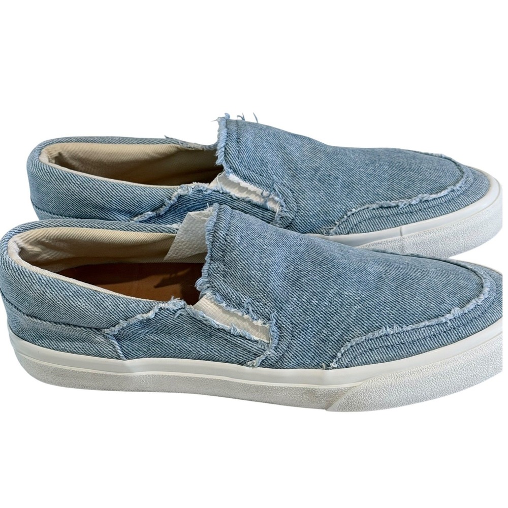 Lucky Brand Denim Slip On Sneakers Light Wash Frayed Distressed Shoes Women's 9M - Picture 1 of 8